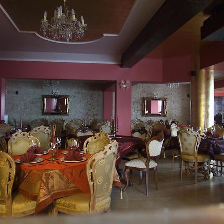 Hotel Royal Zalău Εξωτερικό φωτογραφία