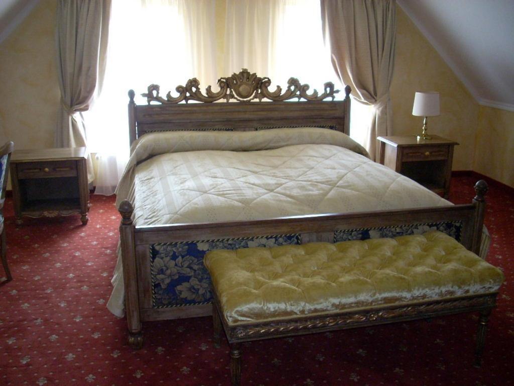 Hotel Royal Zalău Εξωτερικό φωτογραφία