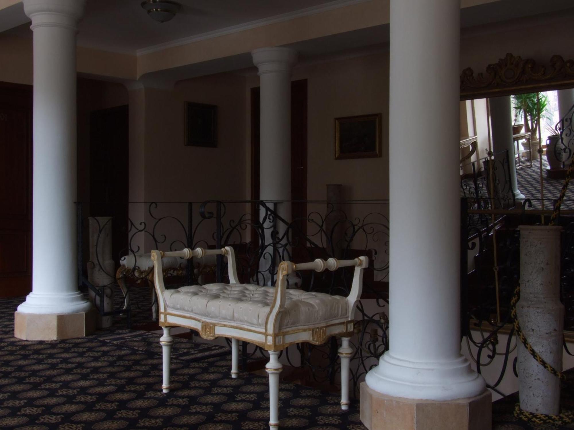 Hotel Royal Zalău Εξωτερικό φωτογραφία