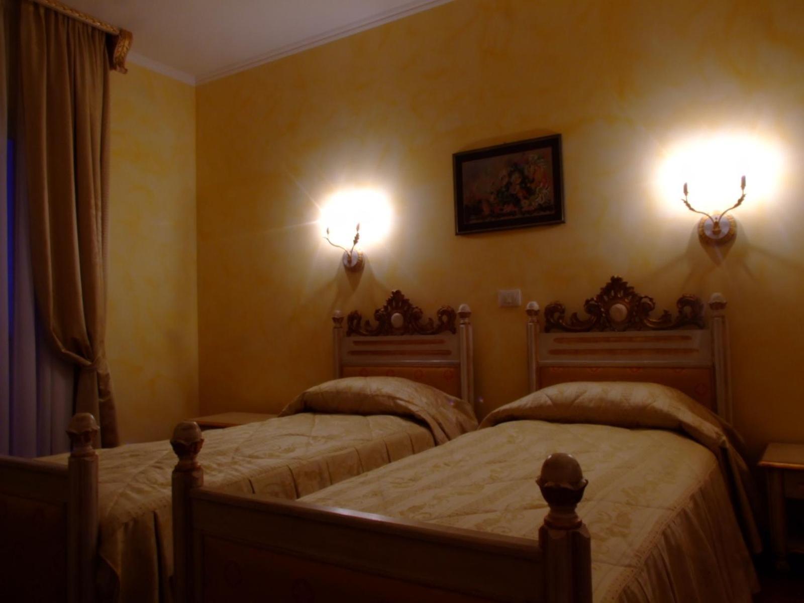 Hotel Royal Zalău Εξωτερικό φωτογραφία