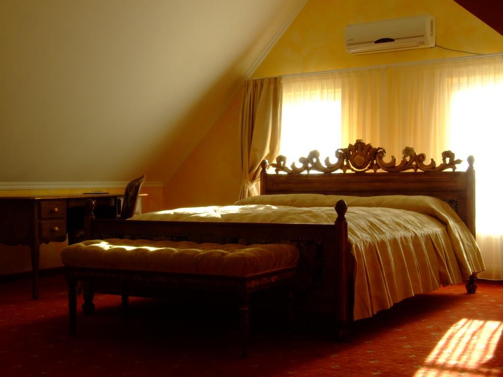 Hotel Royal Zalău Εξωτερικό φωτογραφία